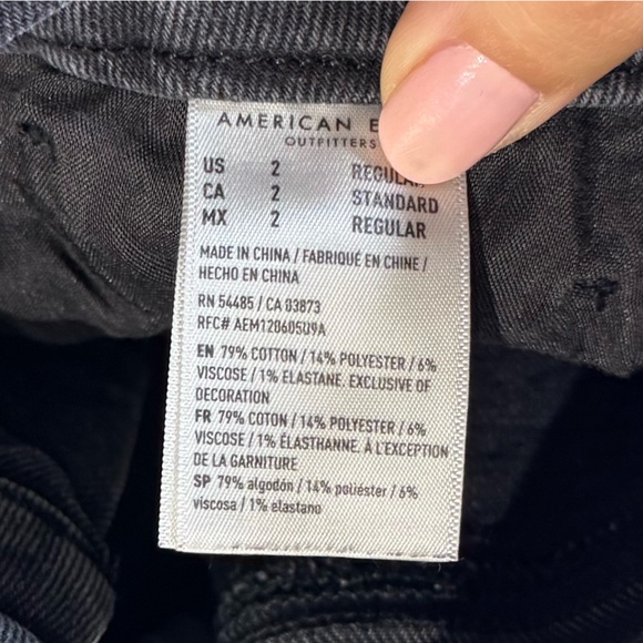 American Eagle Curvy Mom Jean Black Straight Leg Jeans Size 2 - Picture 12 of 12